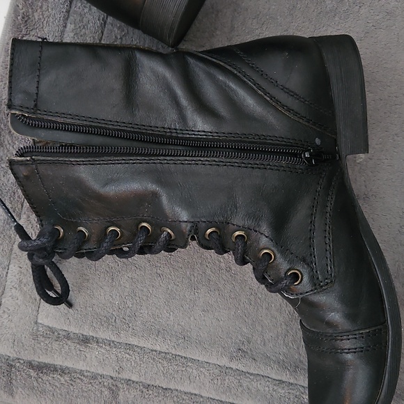 Steve Madden Sz 8 Black Lace-Up Women's Boots - Picture 7 of 7